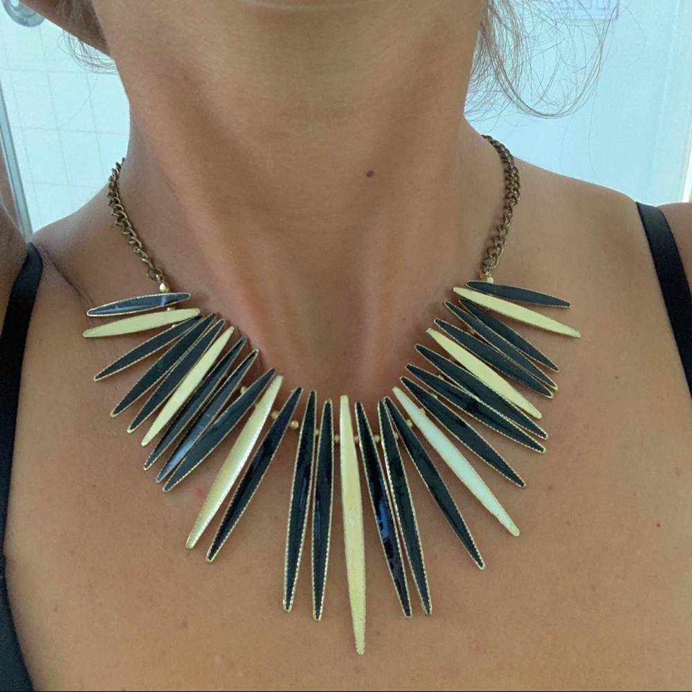 Women’s Spiked Necklace